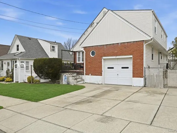 117 Terrace Avenue, Floral Park, NY 11001