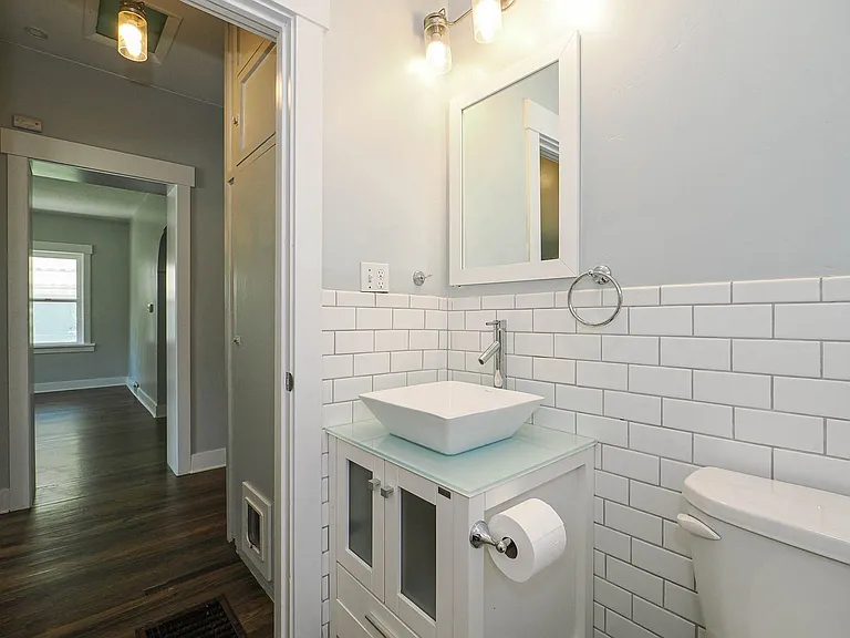 53 N 100 W — Photo 21