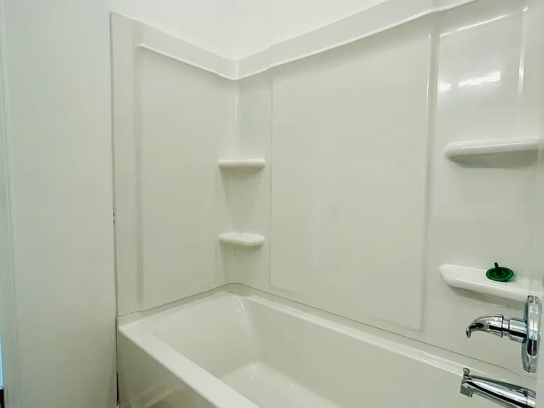 7121 Fisk Dr NE — Photo 9