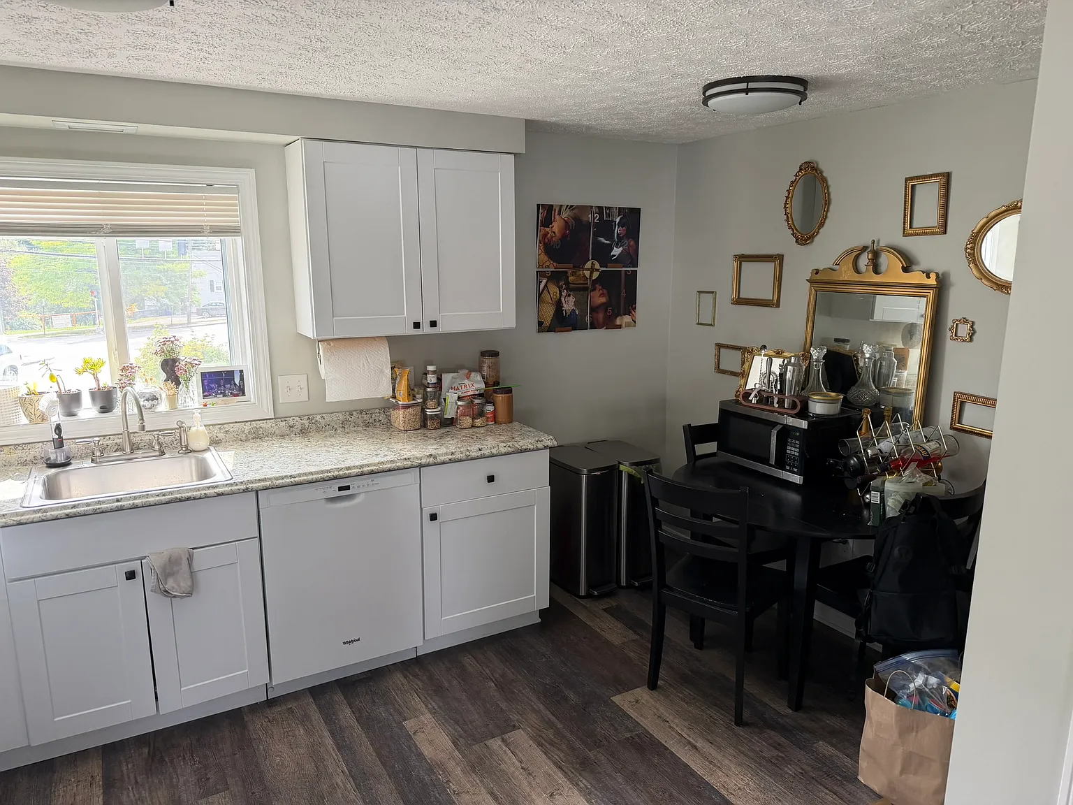 2 bed, 800 sqft, $2,000 — Photo 3