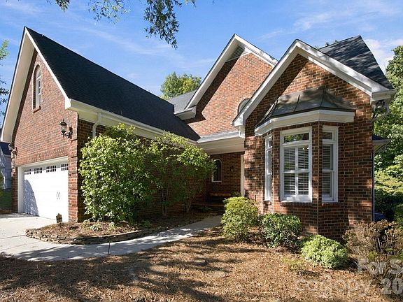 5th image of 10417 Newberry Park Ln