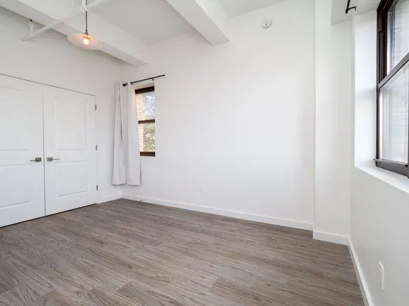 201 Cornelison Avenue image 10 of 14