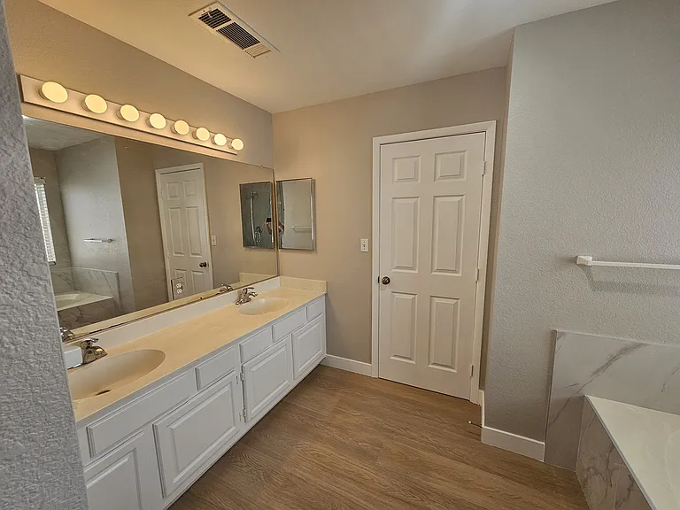 6435 Crystal Dew Dr — Photo 28
