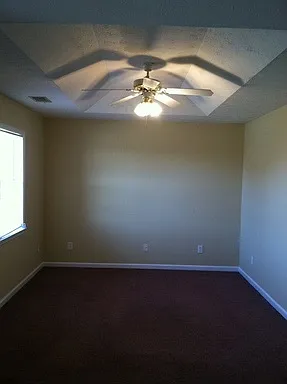 1286 Samantha Ct — Photo 3