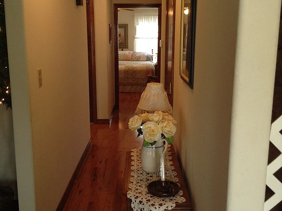 5th image of 115 Long Meadow Dr