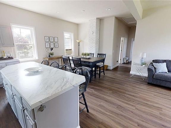 2nd image of 36 Hurdis St