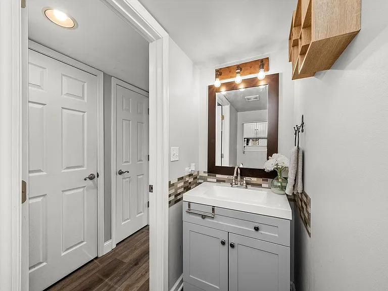 5332 W Mulberry Ln — Photo 13