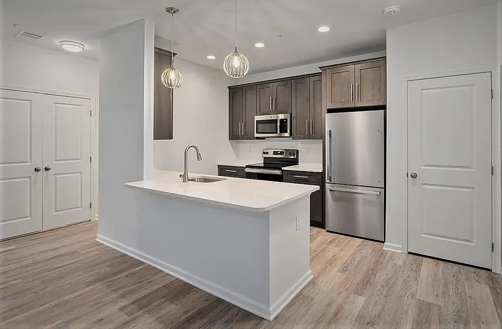 Riverview West — Photo 1
