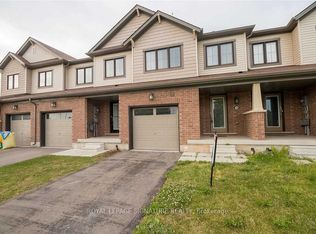 76 Scarletwood St, Hamilton, ON L8J 0K8