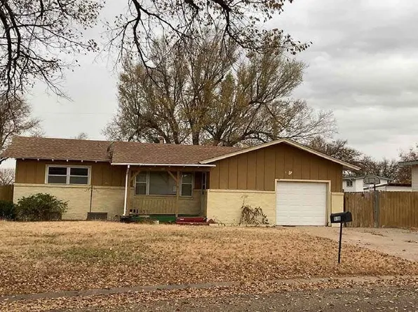1316 N Fairview Ave, Liberal, KS 67901