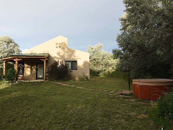 5th image of 118 Los Cordovas Dr #B