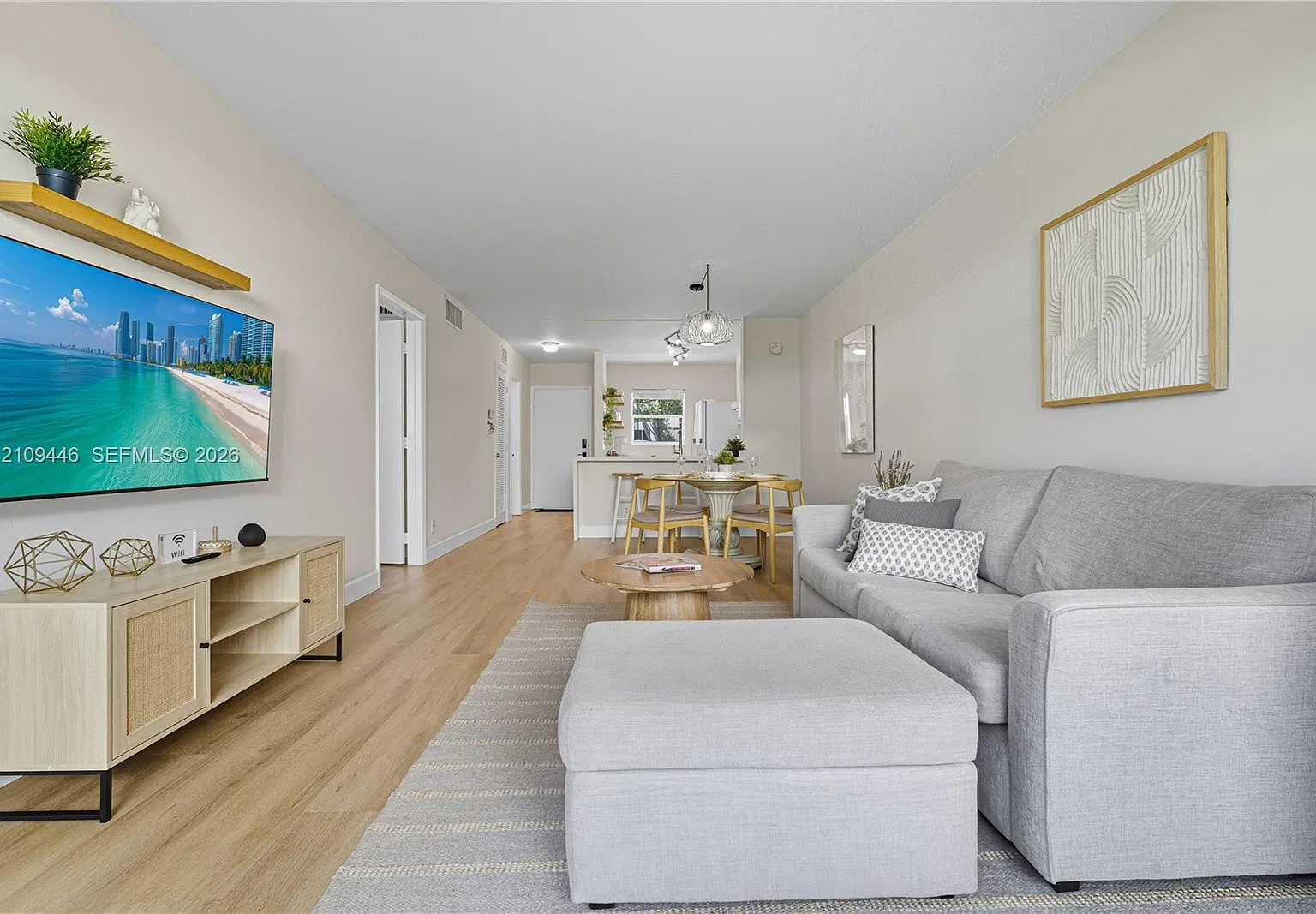 Gardens By The Sea Condo — Photo 3