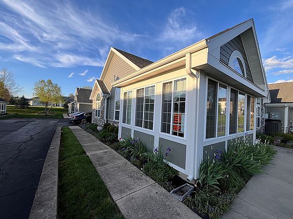 3rd image of 202 Abbey Dr