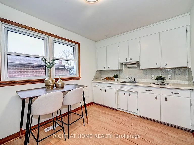 45 Philip Ave — Photo 5