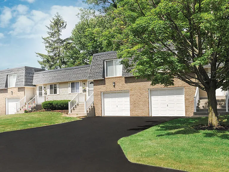 Newcastle Apartments and Townhomes — Photo 10