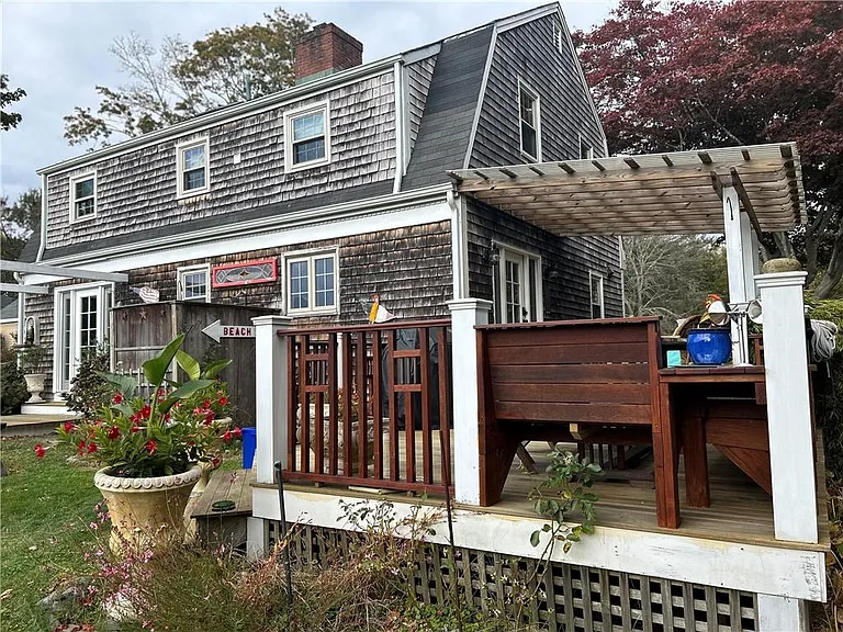 7 Boulevard E — Photo 1