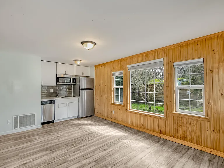 7006 SE 66th Ave #2 — Photo 8