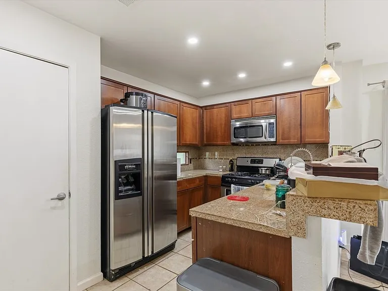 6307 Shadow Valley Dr #B — Photo 19