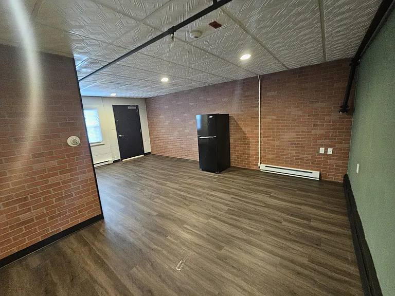 Sunshine Apartments — Photo 11