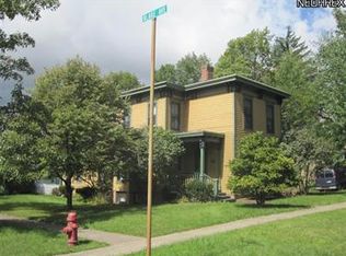 141 S Prospect St, Medina, OH 44256