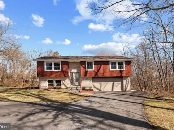 280 Hood Dr, Gettysburg, PA 17325