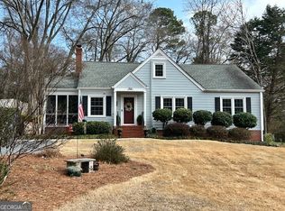 824 Woodland Dr, Griffin, GA 30224