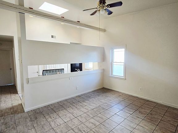 2nd image of 223-225 N Fountain St #225-2