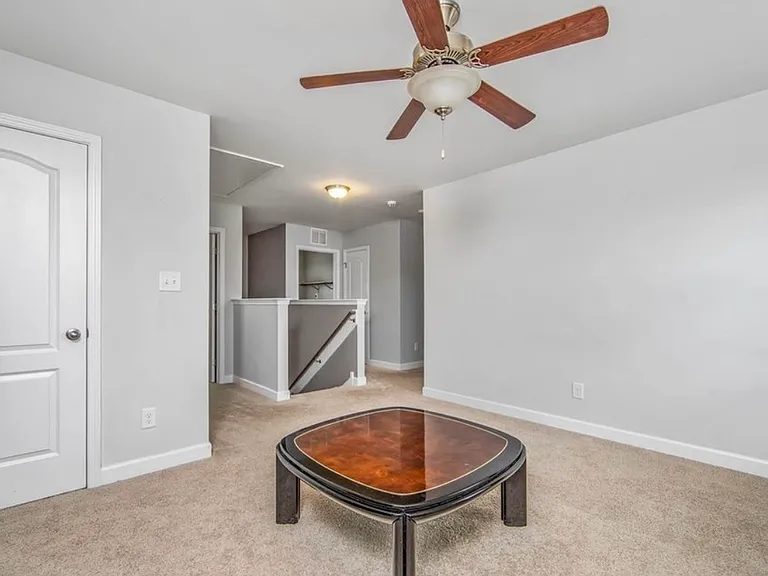 2209 Courtland Dr — Photo 11