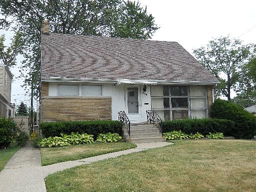 1st image of 3945 W Fargo Ave