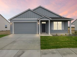312 Pearl Ave, Grandview, WA 98930