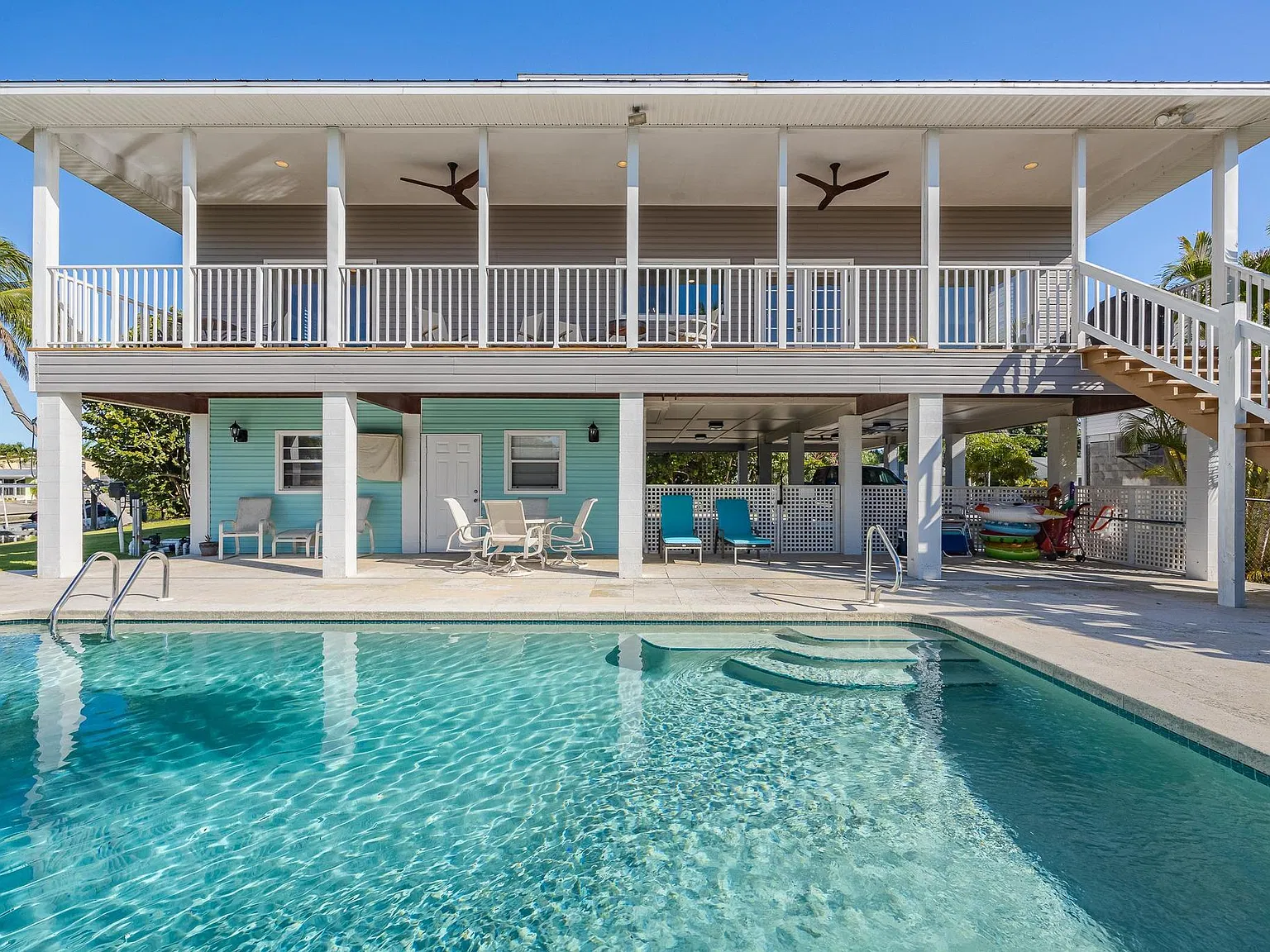 Donora Blvd, Fort Myers Beach — Photo 2