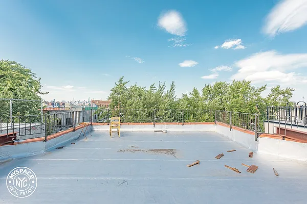 Rented by MySpaceNYC | media 10