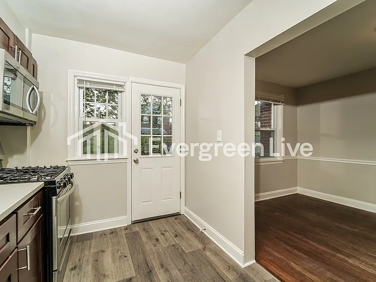 8624 Oak Rd — Photo 6