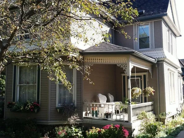 701 S Leroy St, Fenton, MI 48430