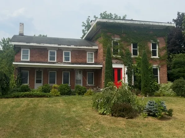 8481 Morgan Rd, Clay, NY 13041