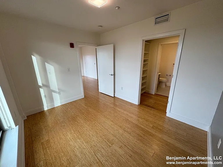 40-42 Malvern St #603 — Photo 8