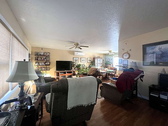 4th image of 1612 Coburn Ave