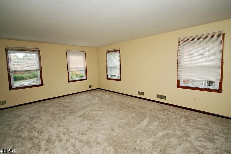 6 Heather Ln — Photo 19