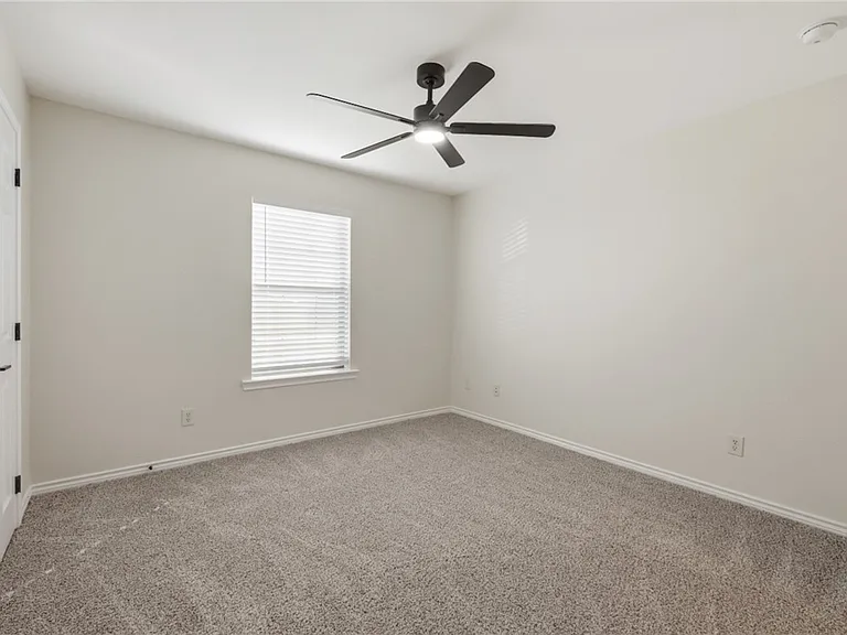 3840 Oldenburg Ln — Photo 15
