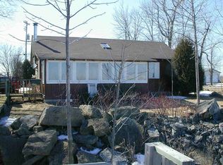 6314 Bay Shore Rd, Oconto, WI 54153