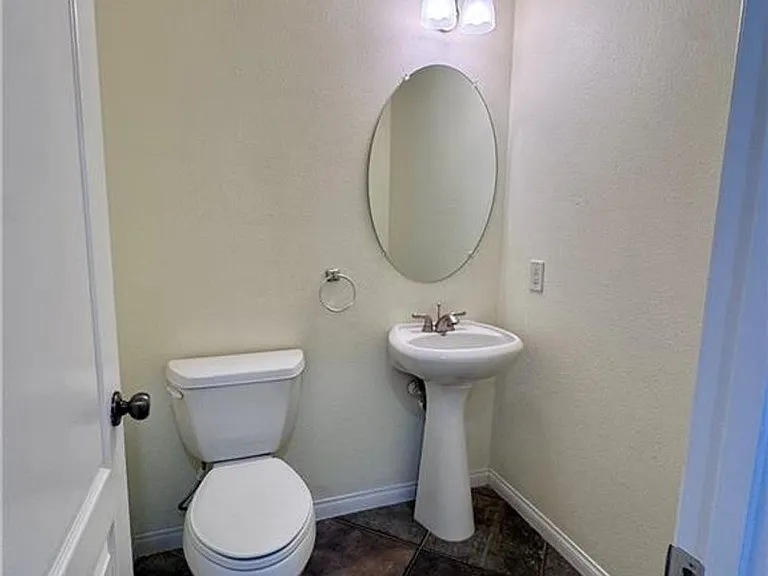 6255 W Arby Ave #246 — Photo 9