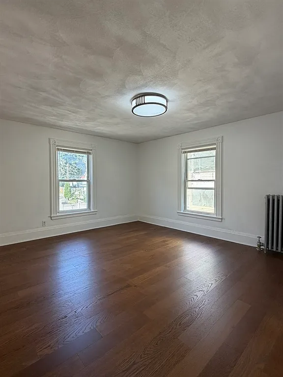 4 bed, 1.0 bath, 1662 sqft, $3,400 — Photo 3