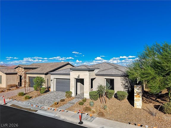 2nd image of 22 Desert Ivy Ln