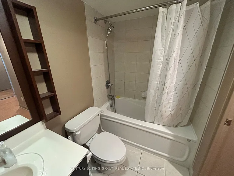 200 Victoria St #1002 — Photo 3