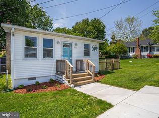 3711 27th St, Chesapeake Beach, MD 20732