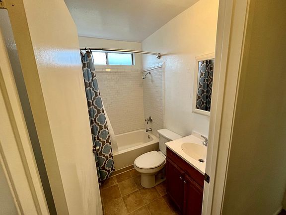 5th image of 3205 S Shasta Cir S #102
