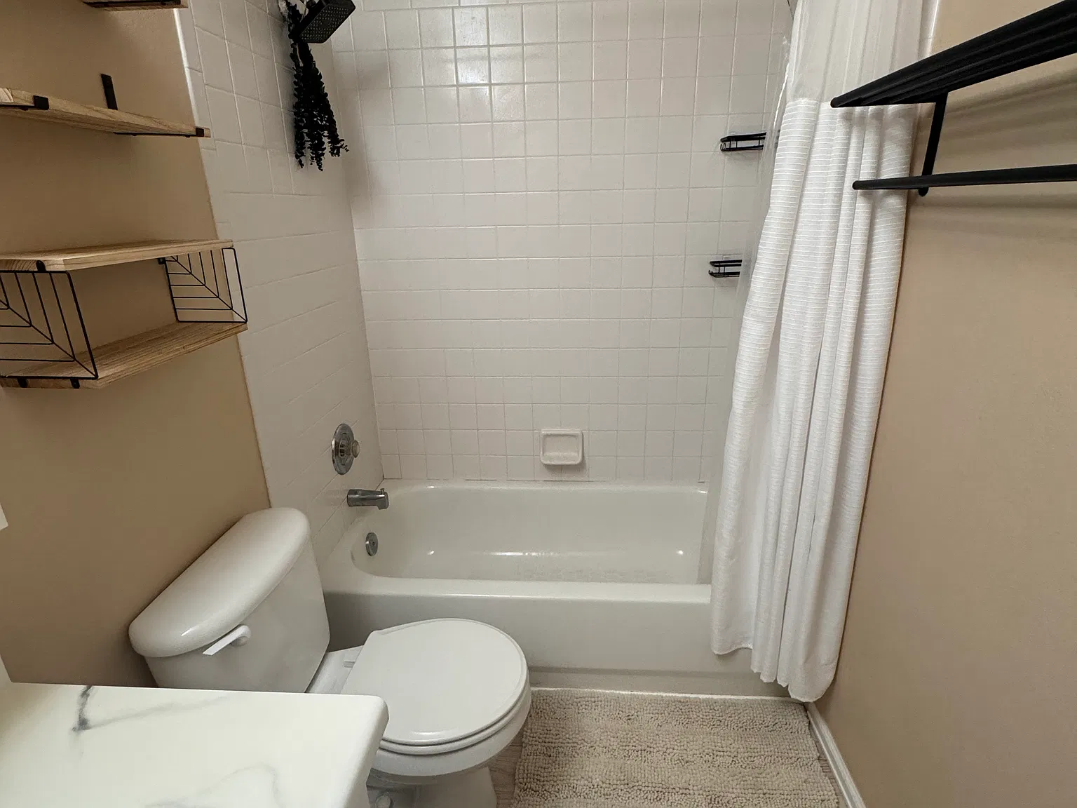 3 bed, 3.5 bath, 1632 sqft, $700 — Photo 4