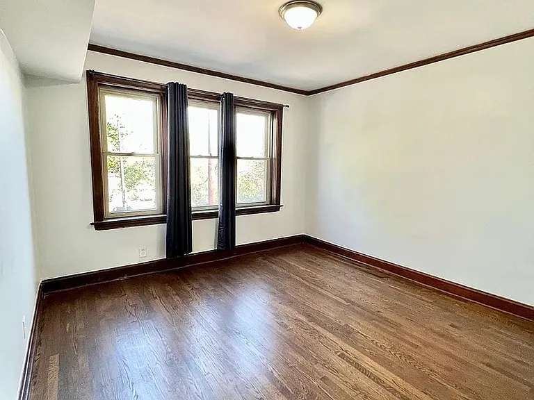 1632 N California Ave #2 — Photo 5