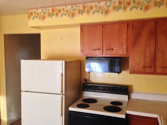 3rd image of 1S270 Ardmore Ave #272