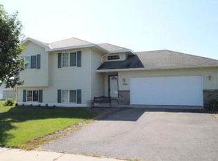 1296 Stone Ridge Rd, Sauk Rapids, MN 56379